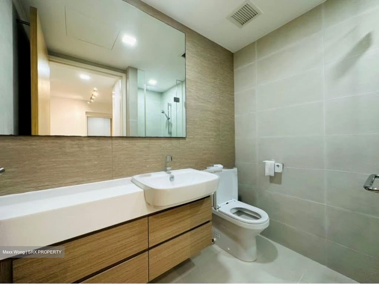 The Lakefront Residences (D22), Condominium #595139581